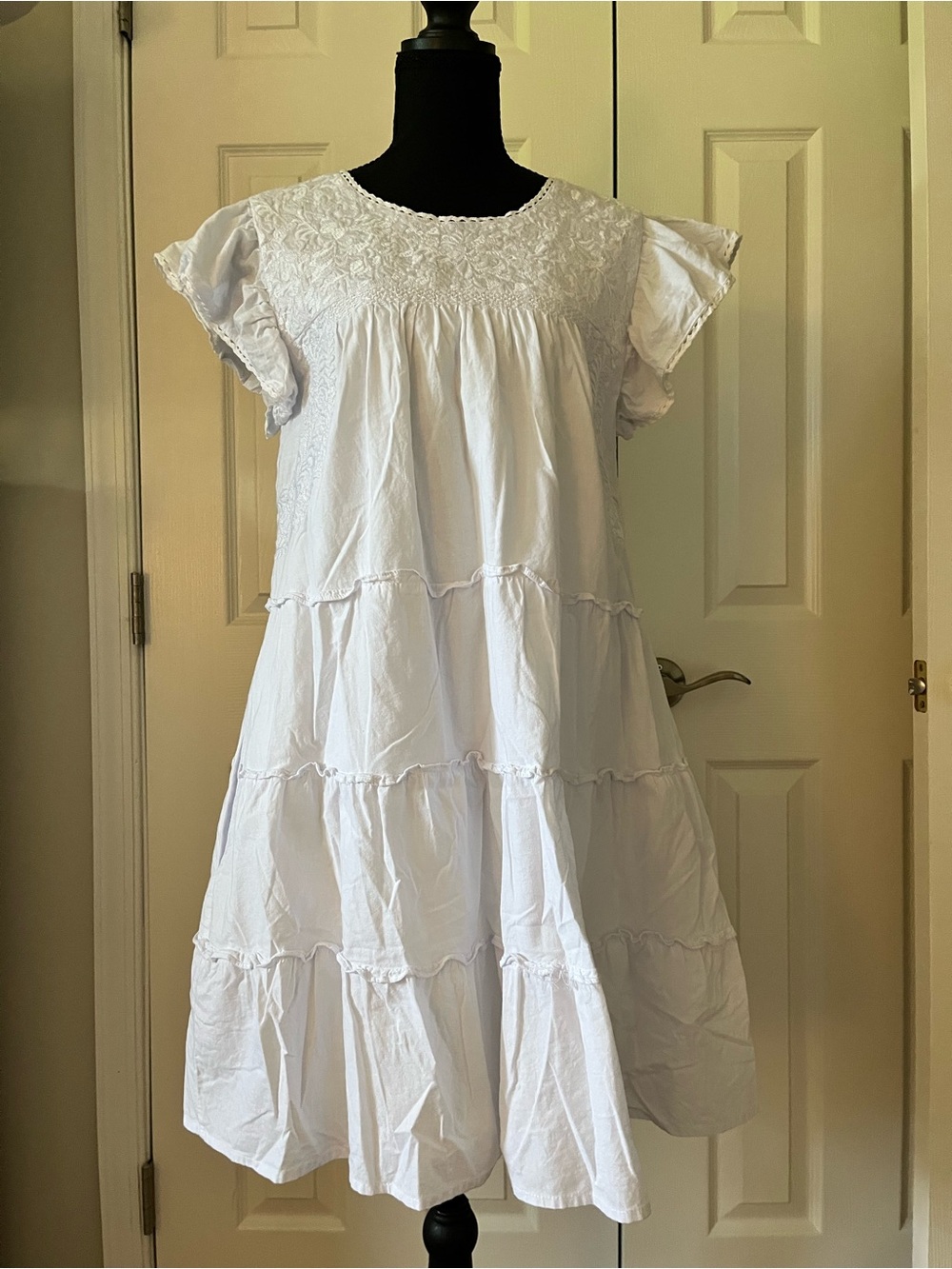 J.Marie White Embroidered Tiered Cotton Dress | Sz S EUC